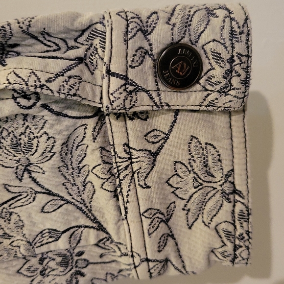 AJ ARMANI JEANS/ 10 / PRINT - Picture 5 of 12